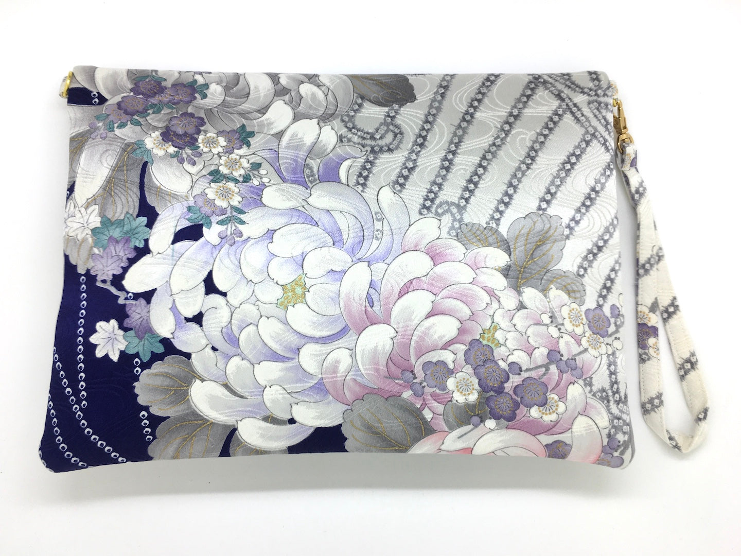 Ookii Kuukou Large Folding Wristlet Clutch 4540A