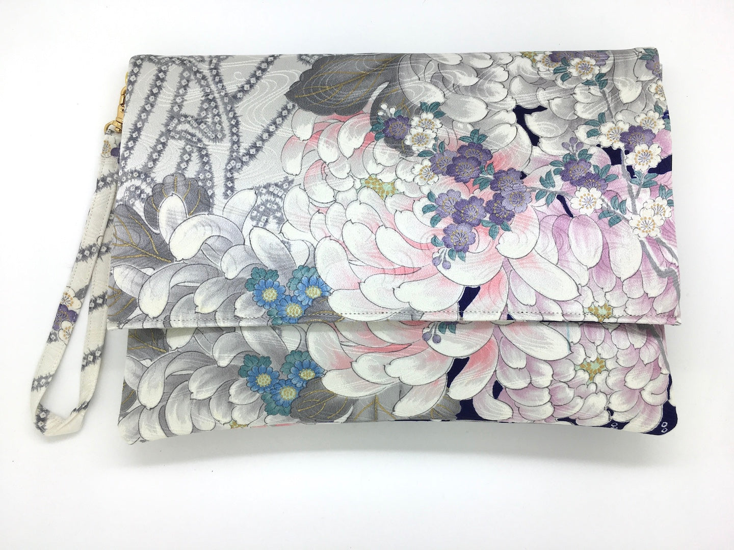 Ookii Kuukou Large Folding Wristlet Clutch 4540A