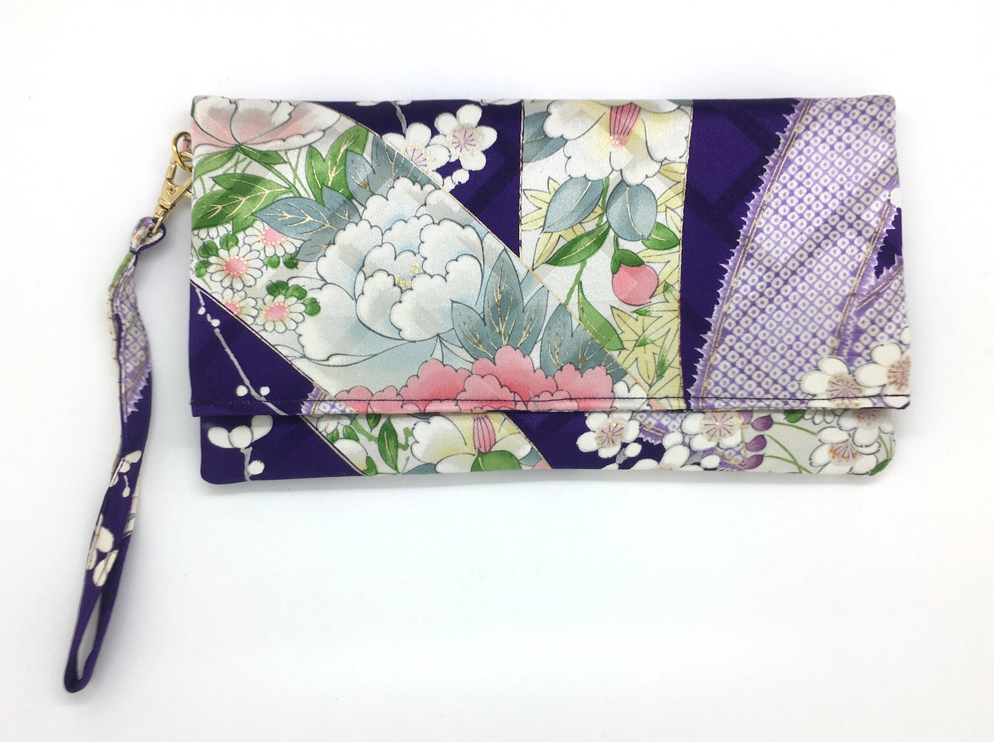 Kuukou Folding Wristlet Clutch 4580G