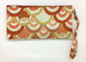 Kuukou Folding Wristlet Clutch 5306G