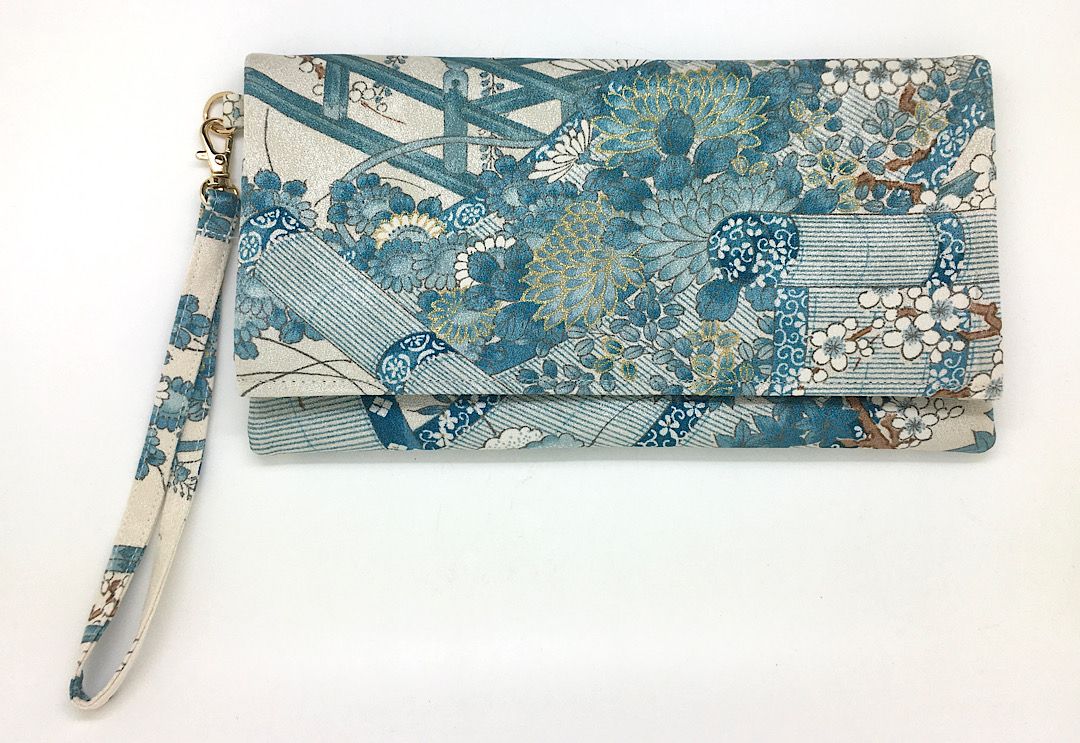 Kuukou Folding Wristlet Clutch 5311L