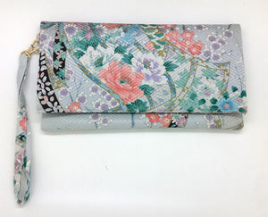 Kuukou Folding Wristlet Clutch 5536N