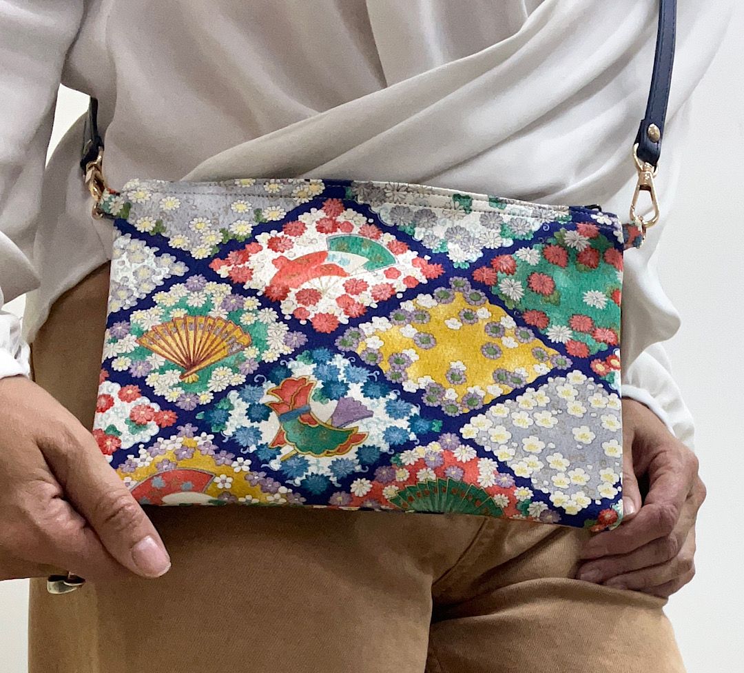 ARUKU WRISTLET to SLING 5893A