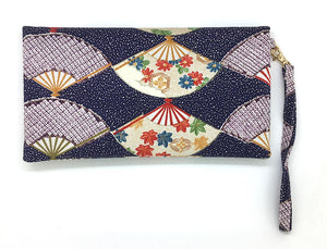 Kuukou Folding Wristlet Clutch 5570A