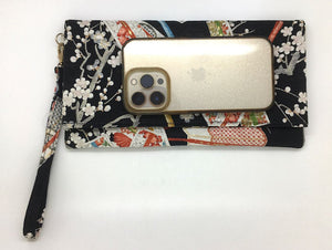 Kuukou Folding Wristlet Clutch 5281M