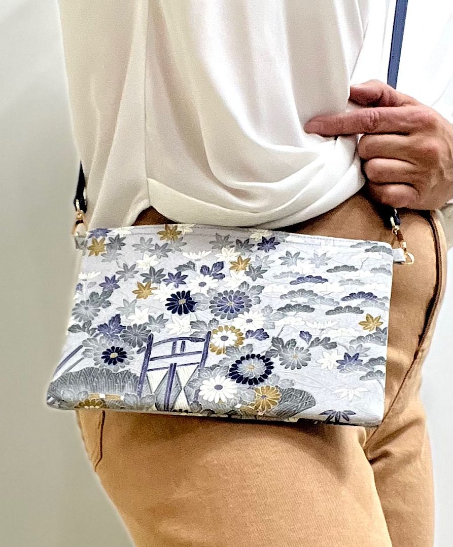 ARUKU WRISTLET to SLING 5871A