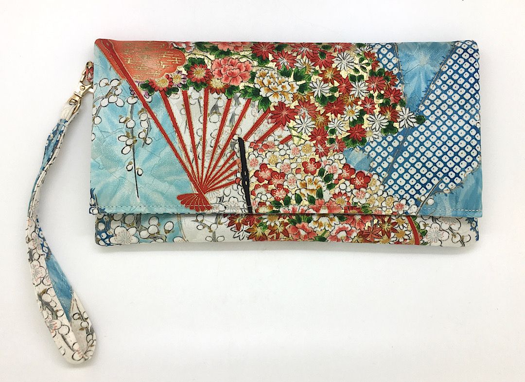 Kuukou Folding Wristlet Clutch 5784E