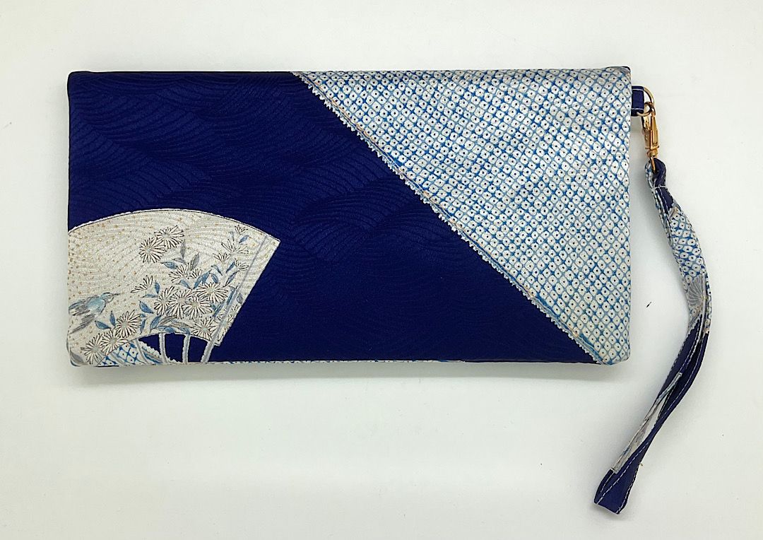 Kuukou Folding Wristlet Clutch 5291C