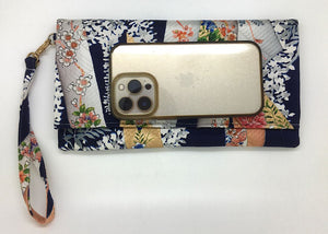 Kuukou Folding Wristlet Clutch 5240F