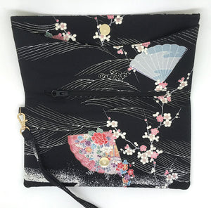 Kuukou Folding Wristlet Clutch 5851B