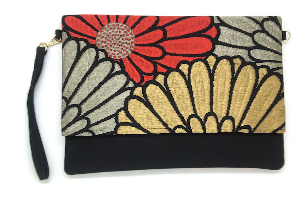 Ookii Kuukou Large Folding Wristlet Clutch 5457E