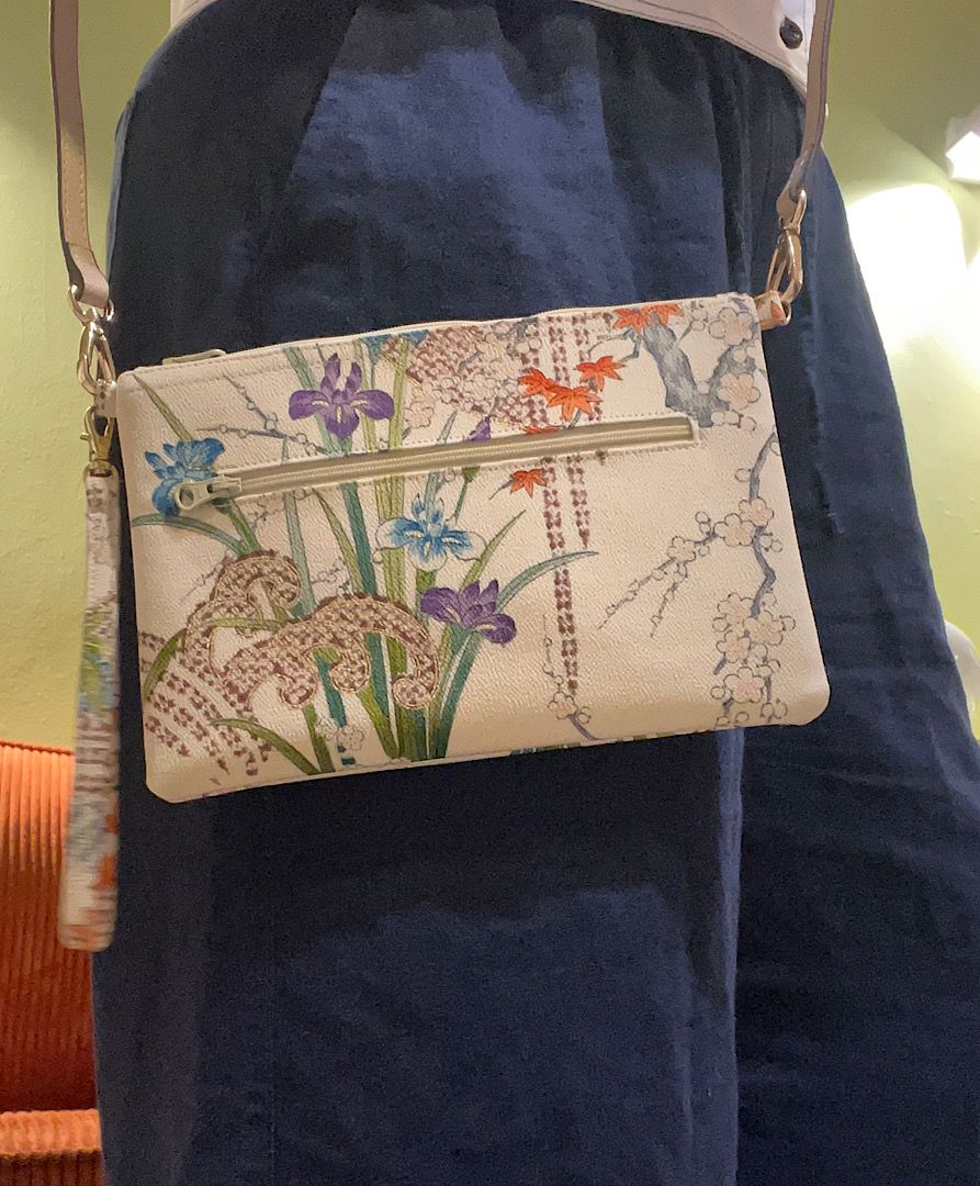 ARUKU WRISTLET to SLING 5945D