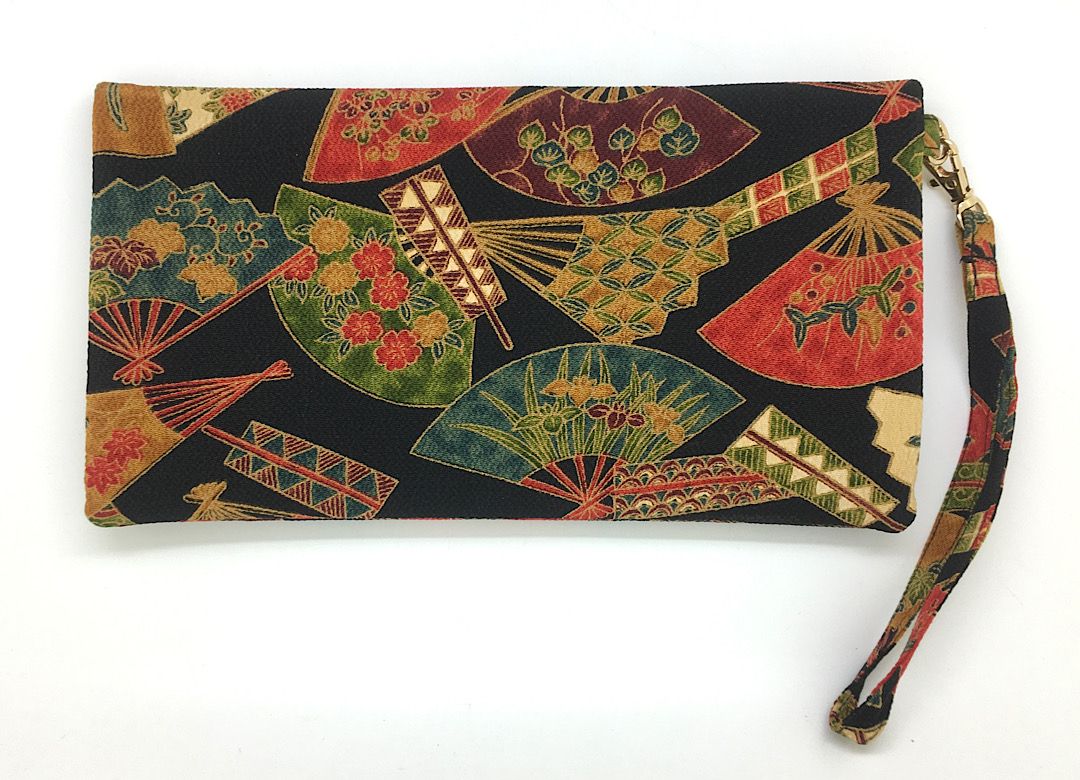 Kuukou Folding Wristlet Clutch 5753A