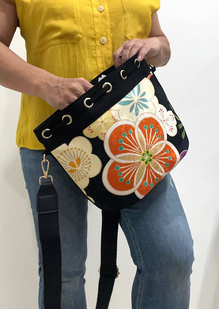 Kimono Drawstring Crossbody 5587B