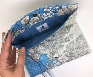 Kuukou Folding Wristlet Clutch 5793H