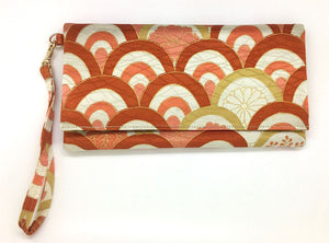 Kuukou Folding Wristlet Clutch 5306G