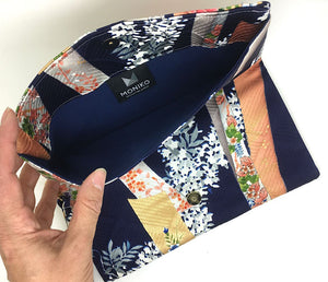 Kuukou Folding Wristlet Clutch 5240F