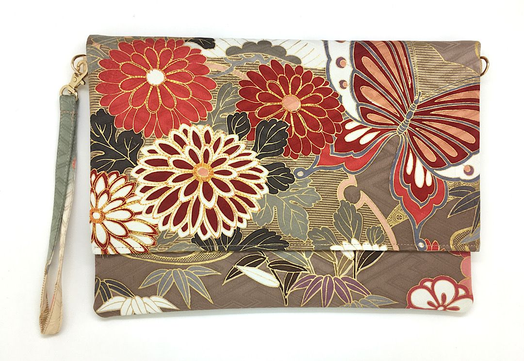 Ookii Kuukou Large Folding Wristlet Clutch 5581K