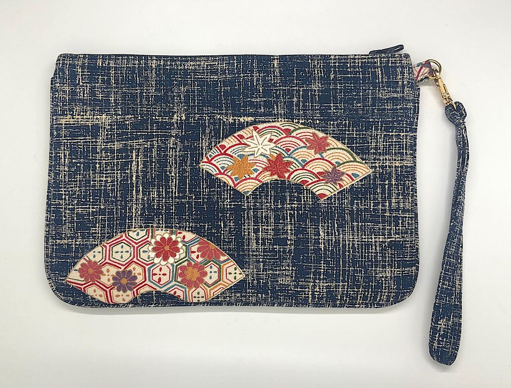 Hidari Wristlet Pouch 4257A
