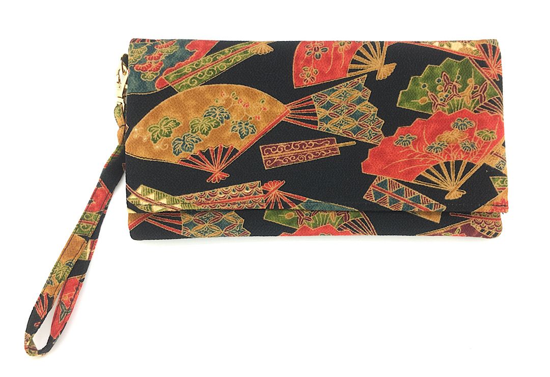 Kuukou Folding Wristlet Clutch 5753A