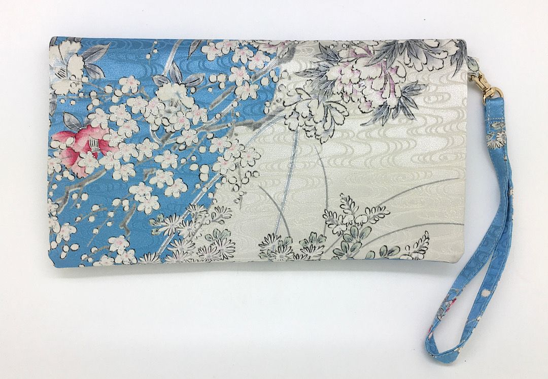 Kuukou Folding Wristlet Clutch 5793H