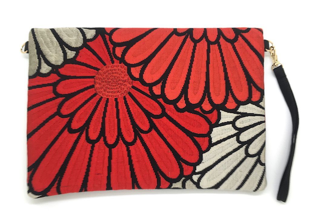 Ookii Kuukou Large Folding Wristlet Clutch 5457E