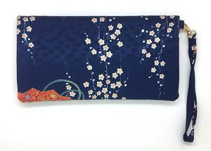 Kuukou Folding Wristlet Clutch 5501K