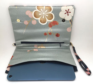 Ookii Kuukou Large Folding Wristlet Clutch 5588I