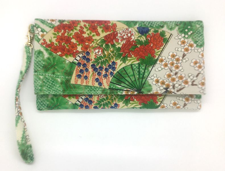 Kuukou Folding Wristlet Clutch 4956E