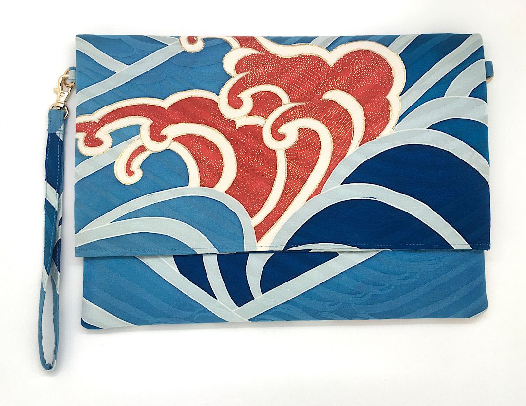 Ookii Kuukou Large Folding Wristlet Clutch 5780G