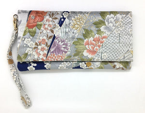 Kuukou Folding Wristlet Clutch 5430R