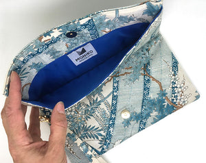 Kuukou Folding Wristlet Clutch 5311L