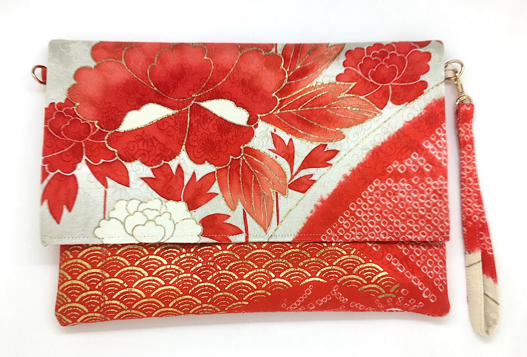 Ookii Kuukou Large Folding Wristlet Clutch 5388A