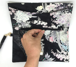 Kuukou Folding Wristlet Clutch 5543L