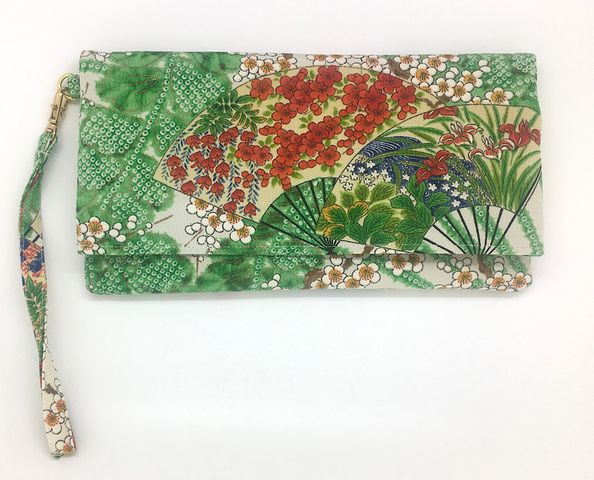 Kuukou Folding Wristlet Clutch 4956A