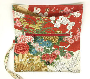 Kuukou Folding Wristlet Clutch 5794D