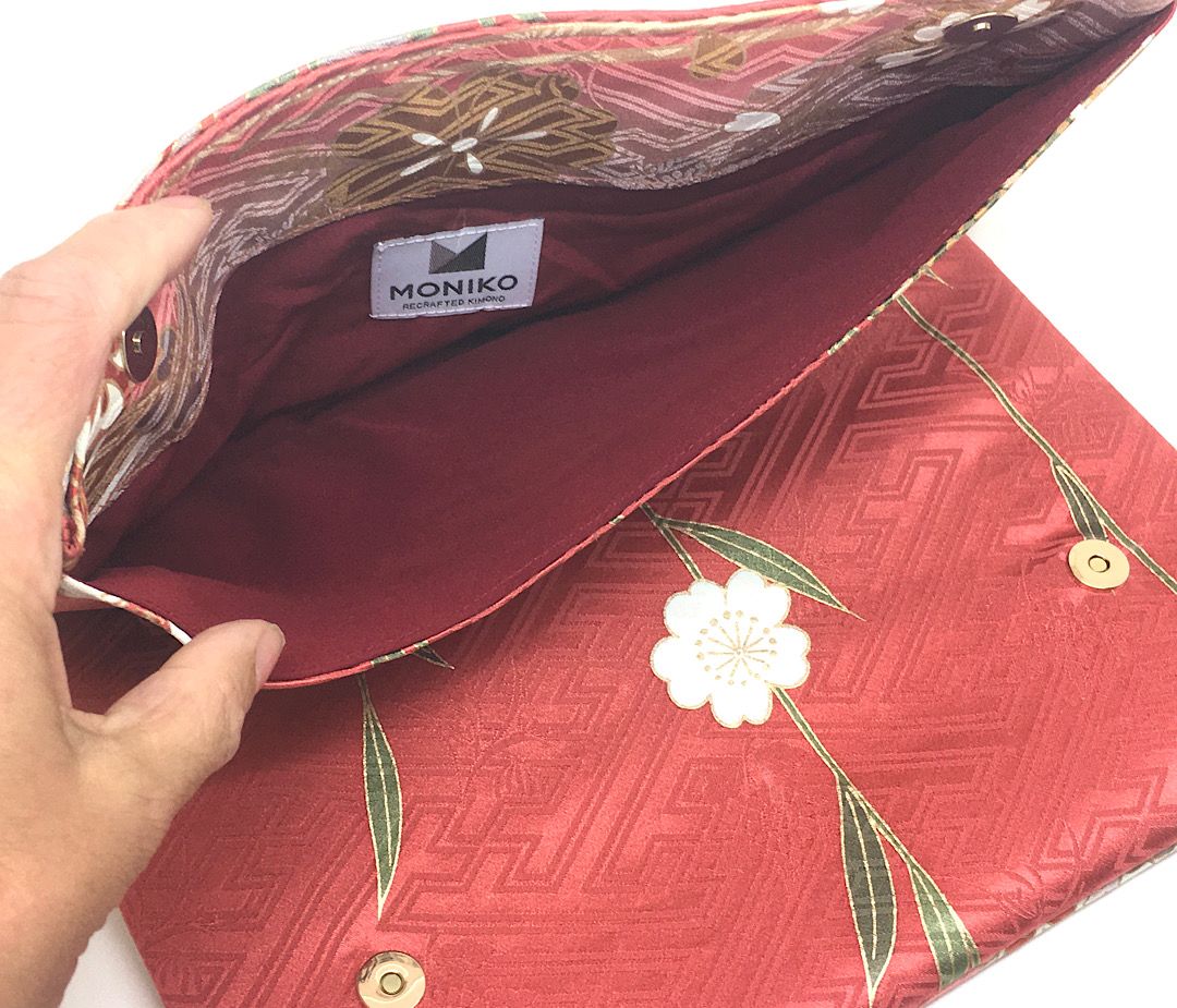 Ookii Kuukou Large Folding Wristlet Clutch 5782G