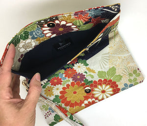 Kuukou Folding Wristlet Clutch 5682A