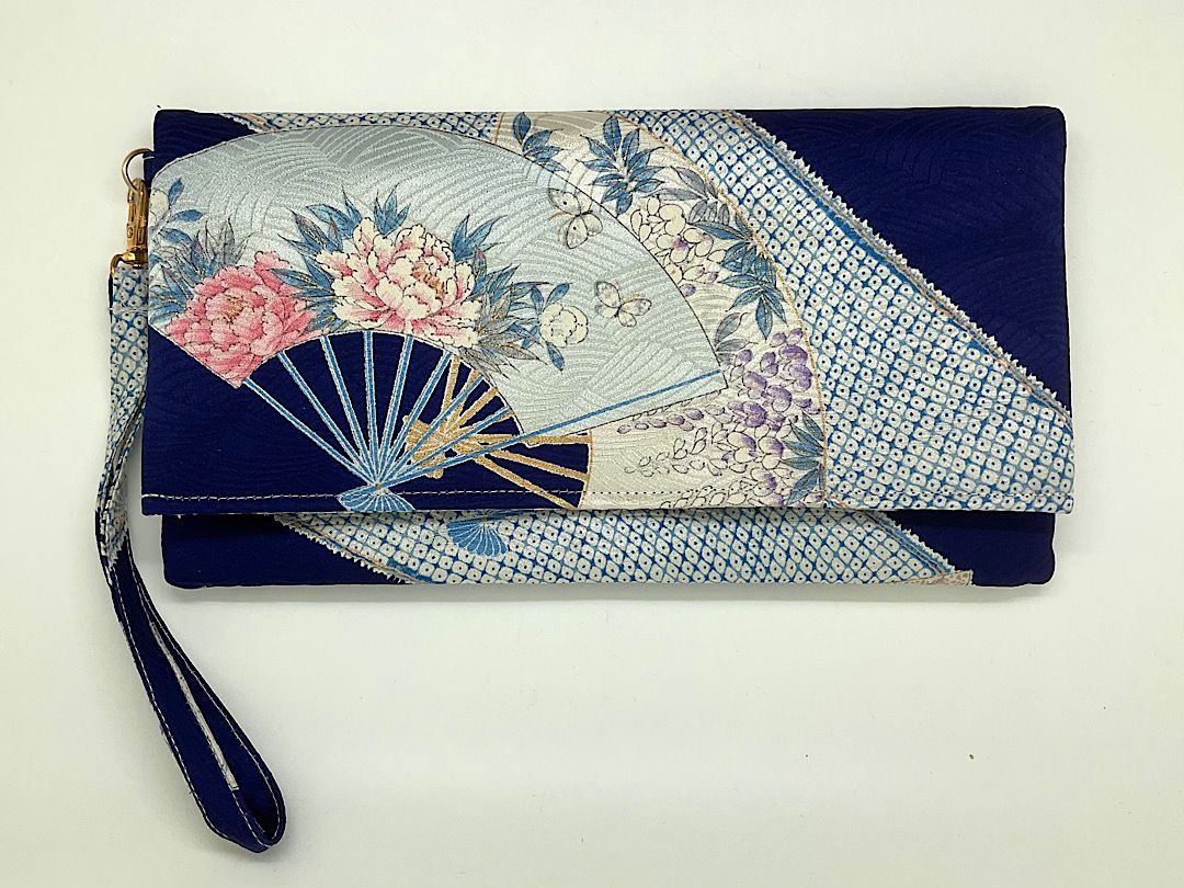 Kuukou Folding Wristlet Clutch 5291C