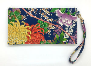 Kuukou Folding Wristlet Clutch 5901H