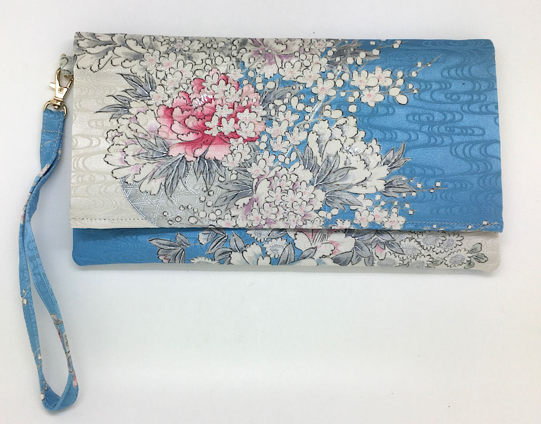 Kuukou Folding Wristlet Clutch 5793H