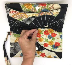 Kuukou Folding Wristlet Clutch 5305H