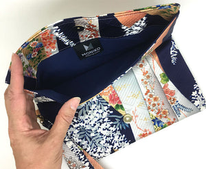 Kuukou Folding Wristlet Clutch 5240B