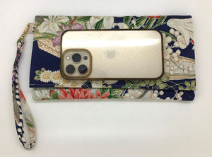 Kuukou Folding Wristlet Clutch 5530R