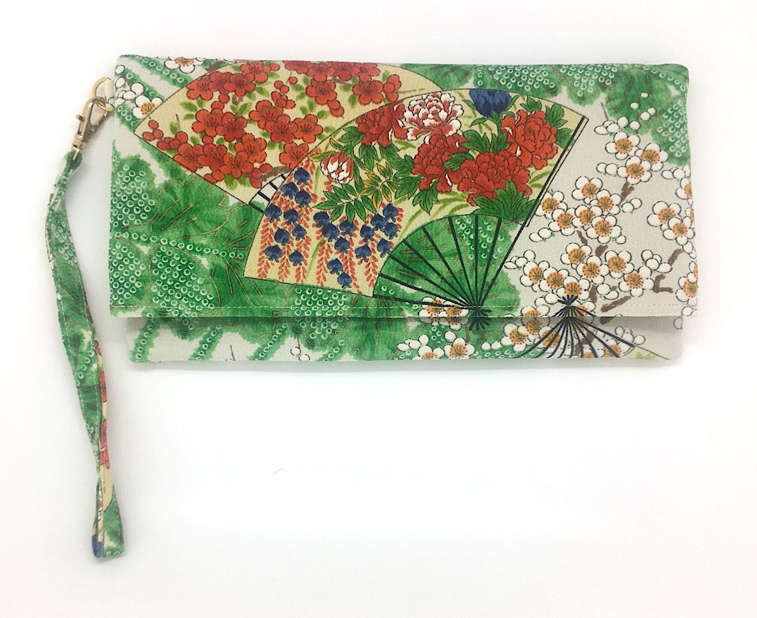 Kuukou Folding Wristlet Clutch 4956F